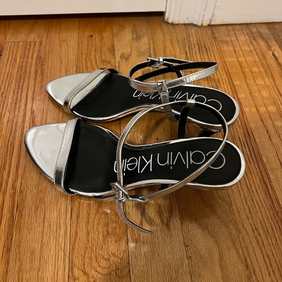 Calvin Klein Modern/ Clean Silver Mirrored Strappy Kitten Sandal Heel - Picture 5 of 10